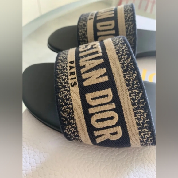 Dior Christian Dway Slide Sandals - Picture 4 of 8